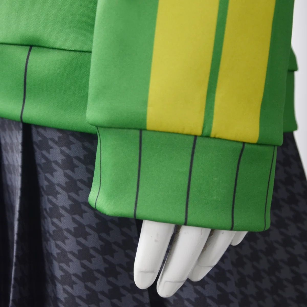 Anime Chie Satonaka Cosplay Costume JK Sport Uniform Costume Green Yellow Striped Zip-Up Track Jacket Skirt Set for Daily Suit