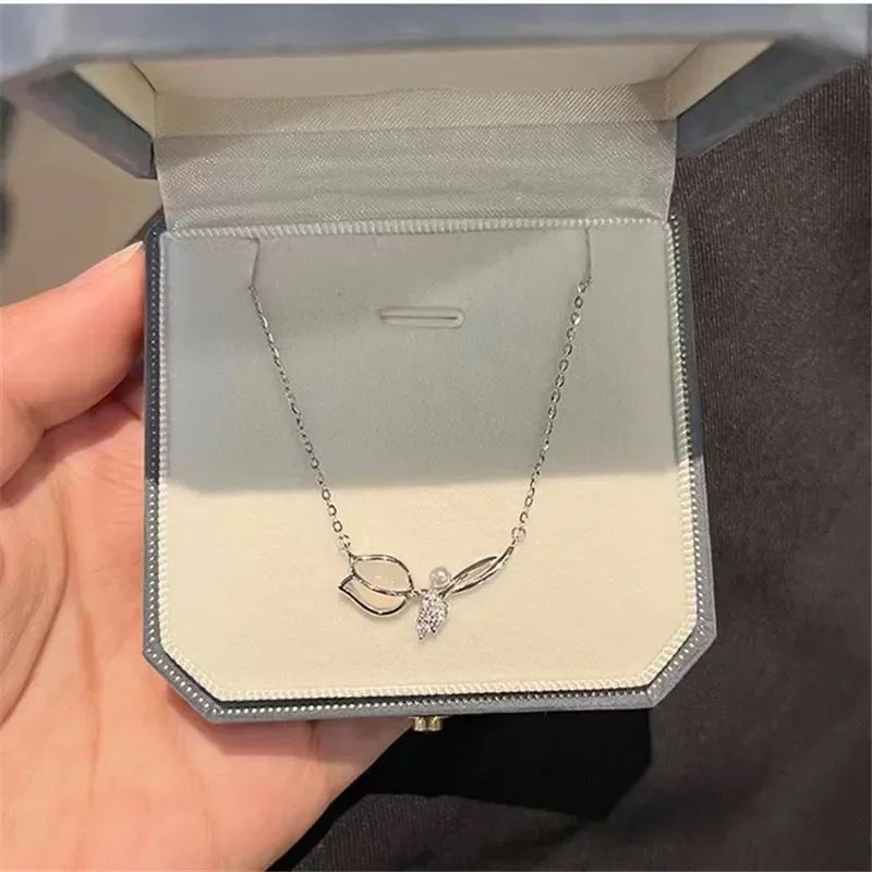 Colar Feminino com Pingente de Gota D'água com Borla em Aço Inoxidável Banhado a Ouro, Estilo Europeu e Americano, Corrente na Clavícula, Joia para Festa