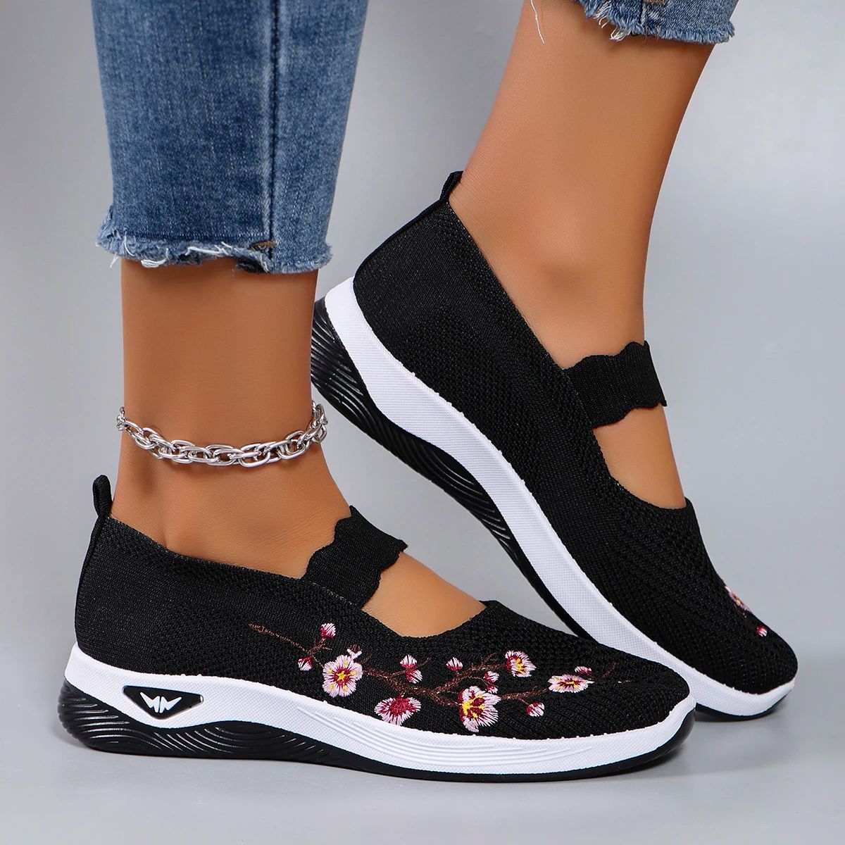 Women's Summer Casual Sneakers - Breathable Mesh Flats for All-Day Comfort