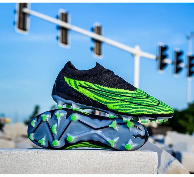 Society Cleats Men Soccer Shoes Professional Boys Football Boots Indoor Original Football Field Boots Sneakers Training Fast