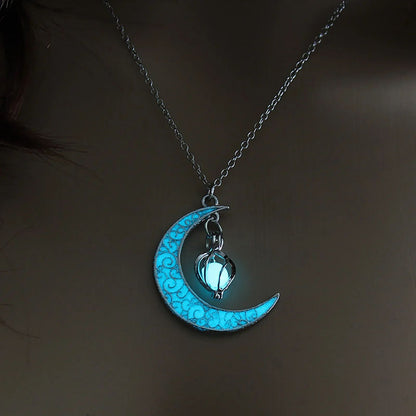 Colar com Pingente de Lua Luminosa para Meninas Adolescentes Colar Gargantilha Brilha no Escuro Joias Presentes ????????