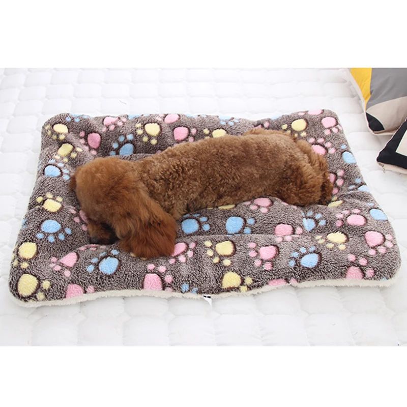 Tapete para animais de estimação de flanela macia cama de cachorro inverno engrossar cobertor quente para cães e gatos filhote de cachorro dormir capa toalha almofada para cães pequenos médios grandes