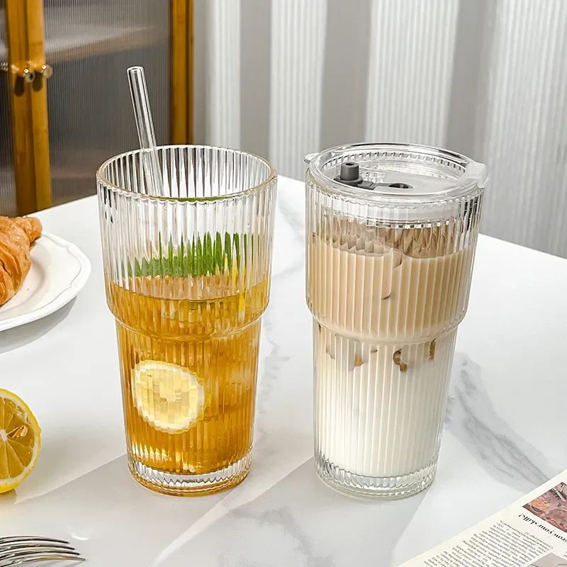 Copo de Café de Vidro Listrado 600ML com Tampa e Canudo Copos Transparentes para Suco Leite Chá Canecas de Café Gelado Utensílios para Beber