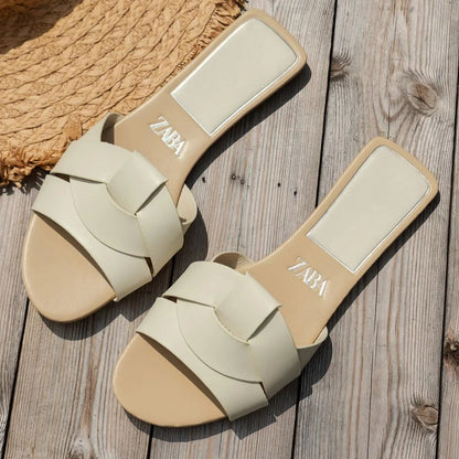 Flat Slippers Casual Shoes Woman 2024 Trend Luxury Summer Elegant Dresses Sandals Beach Designer House Round Toe Brand Bathroom