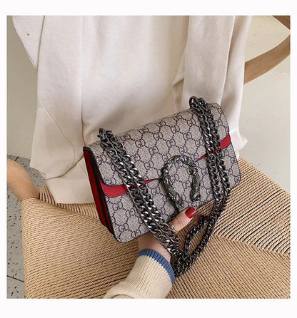 Women Stylish Retro Print Shoulder Crossbody Bag Fashionable Chain Underarm Purse Medium Hardness Polyester Lining