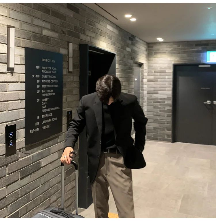 Korean Men's Casual Blazer Western-style Loose-fit Black Single-breasted Jacket Autumn Trendy Dongdaemun Style Clothes