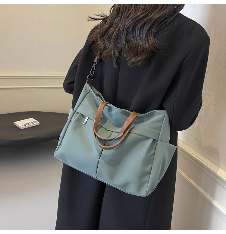 Designer Women's Tote Bag Spacious Nylon Handbag Multiple Pocket Large Capacity Commuting Shoulder Bag Lightweight Shopping