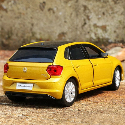 1:32 Volkswagens POLO Liga Carro Modelo Diecasts & Veículos de Brinquedo Metal Carro de Brinquedo Modelo Simulação Miniatura Escala Brinquedos Presente