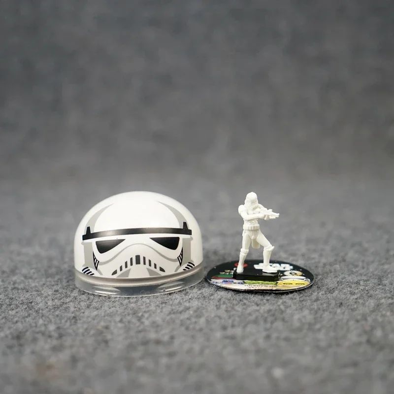 Cápsula Star Wars Darth Vader Stormtrooper Imperial Yoda R2-D2 C-3PO Bonecos de Ação Enfeites de Mesa Brinquedos Colecionáveis Presentes