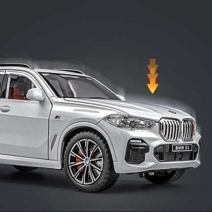 1:24 BMW X5 Modelos Carros em Miniatura SUV 6 Portas Abertas Veículos Pneus de Borracha com Luz de Som Carro Brinquedos Educacionais Infantis