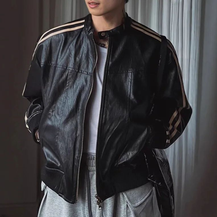 Loose Fit Men's Biker Leather Jacket Stripe Patchwork Stand Collar Casual Outerwear Façade Mixed Material Chinese Production