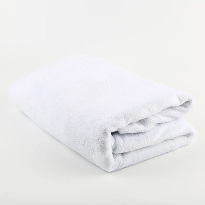 ?Tactical Rifle Print Flannel Blanket - Reversible Military-Inspired Design for Outdoor Enthusiasts Durable Warmth & Bold Style?