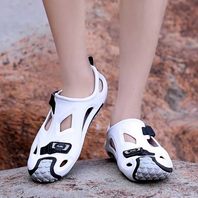 Unique 2022 Summer Couple's Beach Sandals Outdoor River Swimming Plus Size Men's Sandals Dialed Design Casual Comfort