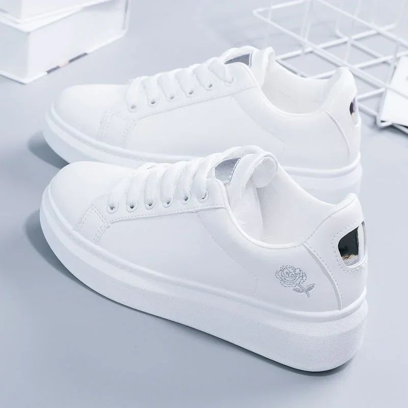 Shoes 2025 Women Running Spring Autumn Fashion White Breathable Embroidered Flower Lace-Up Casual Sneakers Zapatos De Mujer