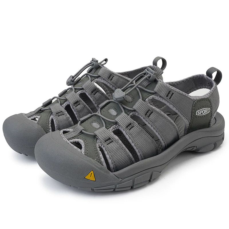 2025 Summer Men's Sandals Thick soled Baotou beach shoes Outdoor oversized casual Shoes Male lightweight hollow sandals Homme