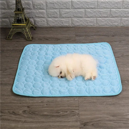 Almofada de Verão para Pets Refrigerada Gel de Seda para Cães e Gatos Ninho Respirável Colchonete de Dormir Refrescante