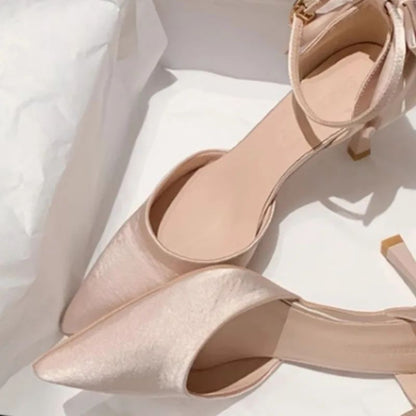 Wedding Heels Women Luxury Brand Design String Bead Pearls High Heels Ladies Sexy Elegant Pointed Toe White Black Pumps2025