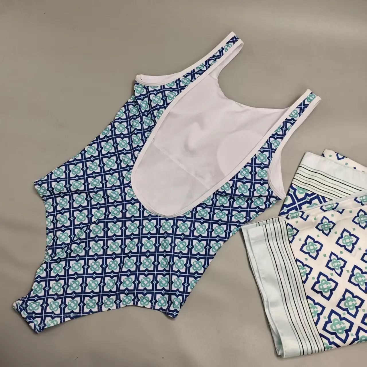 2025 Luxury Design Women's Scarf Swimsuits Italian Designer Brand Sexy Beach Scarf Bikini Set