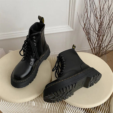 Minimalist Lace-up Women Boots 5Cm Chunky Heel Platform Women Boots British Style Thick Sole Increase Height Casual Boots