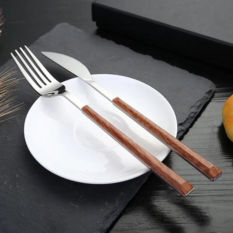 Conjunto de Talheres de Aço Inoxidável com Cabo de Madeira Falsa 16 Peças, Prendedor de Louça, Talheres Ocidentais, Faca Garfo Colher de Chá, Prateados