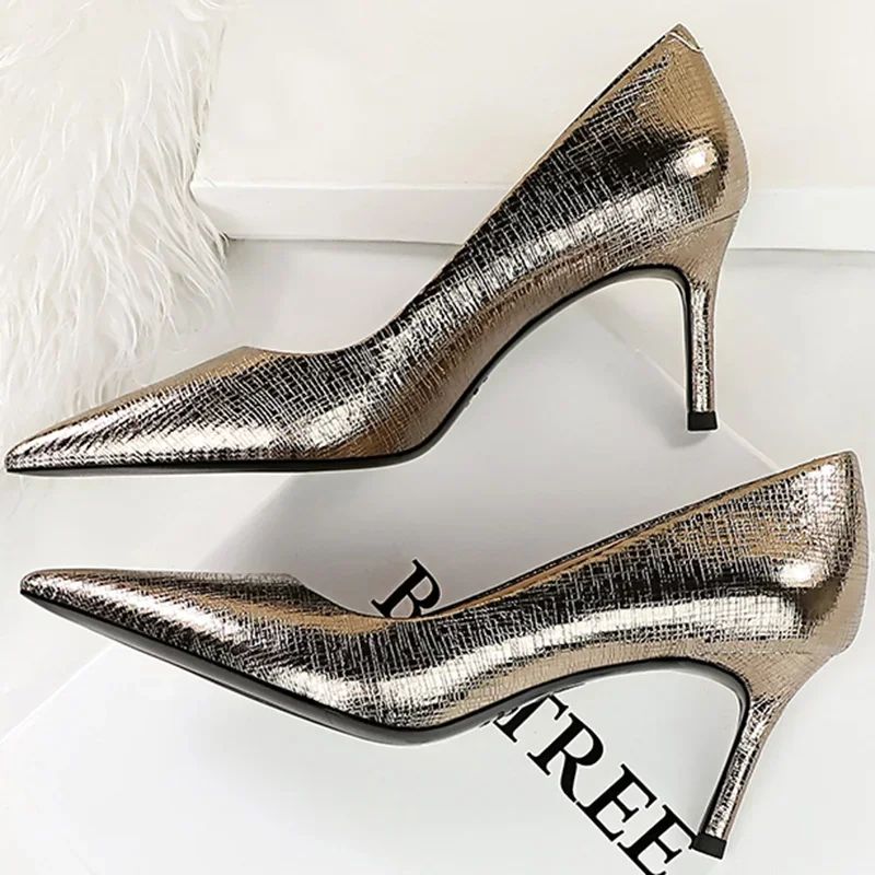 Spring Autumn New Women 7cm High Heels Fashion Retro Holiday Party Pumps Lady Gold Silver Daily Office Pointed Toe Low Heels