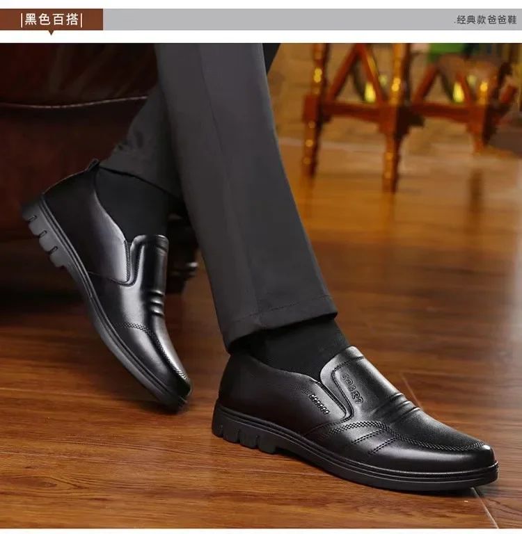 Men's leather shoes new black Soft bottom anti slip and breath shoes men's Business dress casual Zapatos luxury light flat