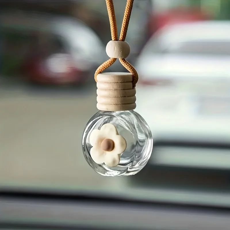 Frasco de vidro de aromaterapia para carro de desenho animado para painel de carro, pingente de espelho e ornamentos decorativos