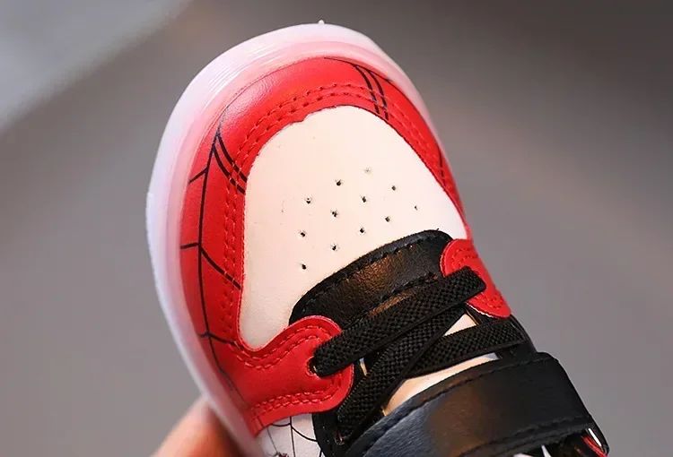 Disney Children's Led Light Shoes Fashion Aoger Spiderman Boys Sneakers Girls Cartton Casual Shoes Breathable Kids Sport Shoes