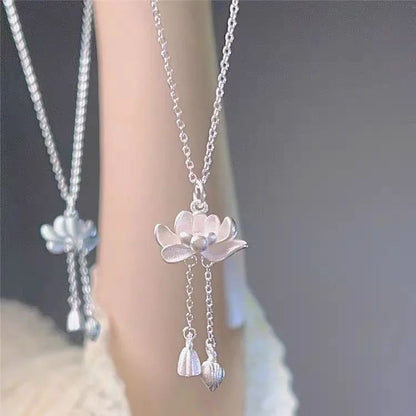 Colar de Borla de Lótus Feminino Novo Popular Amuleto da Sorte Pingente de Lótus Estilo Chinês Elegante Colares de Flores Acessórios de Joias