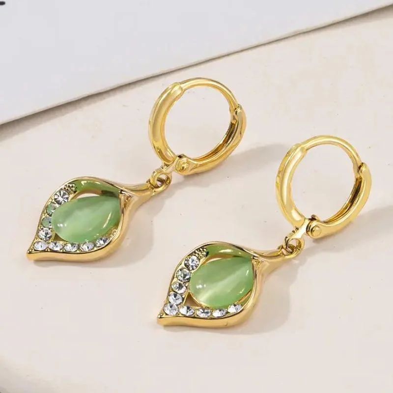 Brincos de argola Fashion Angel Eye banhados a ouro com strass embutidos e pétalas de tulipa para festa feminina