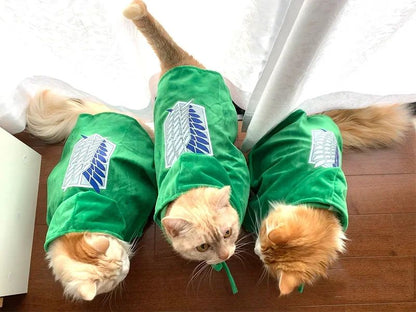 Dog Cat Cloak Christmas Anime Halloween Attack Titaner Pet Cape Shingeki No Kyojin SurveyCosplay Costume Photograph Prop Gifts