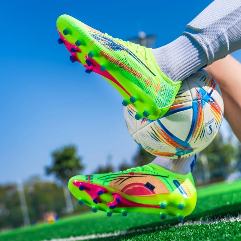 New Men Football Shoes Society Cleats Professional Soccer Shoes Indoor Fast Football Field Boots Sneaker Boy Original Training