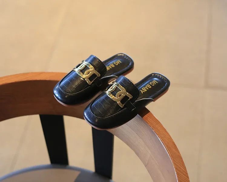 Children Sandals for Girls 2024 Summer New Girls Covered Toes Flat Leather Slippers Casual Lazy Metal Korean Kids Fashion Flats