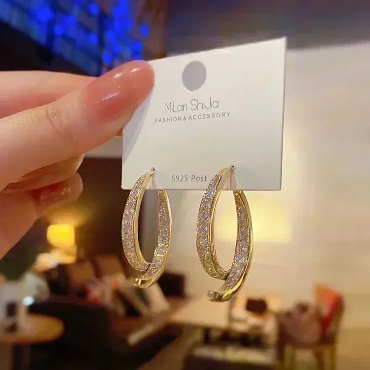 Brincos de Folhas Douradas com Cristal Verde para Mulheres Acessórios Diários de Individualidade Presentes de Joias para o Dia dos Namorados Aniversário