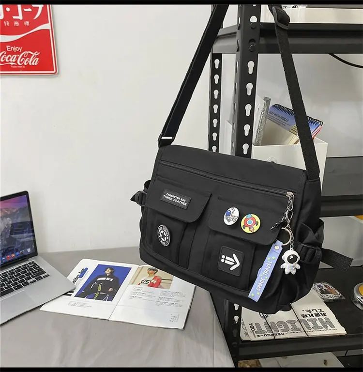 Harajuku Men Nylon Crossbody Bags for Women Messenger Bag Girls School Book Bags Youth Canvas Handbags Shoulder Bag Sac Bolsas