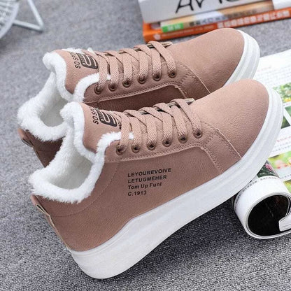 New Winter Velvet Flat Sneakers for Women Fashionable and Comfortable Snow Shoes Thickened and Warm Student Casual Cotton Shoes