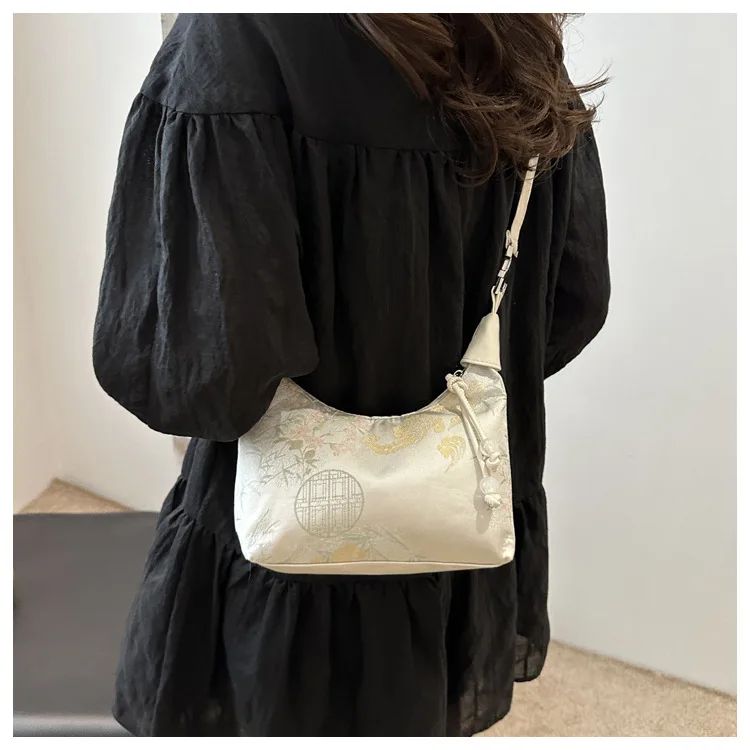 Sweet Embroidery Shoulder Bag Nylon Texture Pearl Pendant Crossbody Bag Small Bucket Handbag Women Canvas Luxury Cheongsam Bag