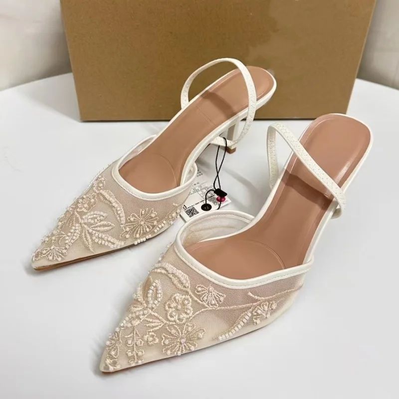 Sapatos de Grife Femininos Brancos para Casamento com Salto Alto, Tela Bordada com Flores, Tira Traseira e Salto Fino, Sensual, para Mulheres