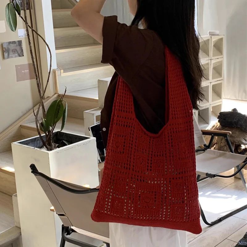 Knitted Shoulder Bag for Women's Leisure Commuting Hollowed Out Large Capacity Woven Handbag