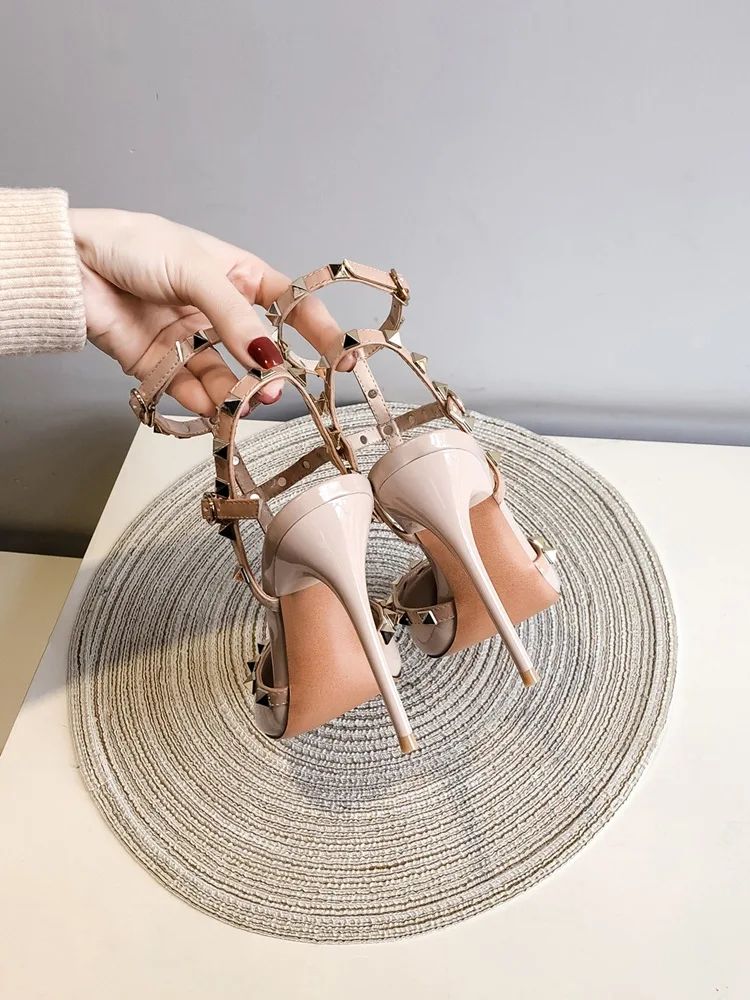 Riveted Nude High Heel Sandals for Women in Summer 2024, New Slim Heeled Pointed Fashion Sexy Back Empty Women's Sandals
