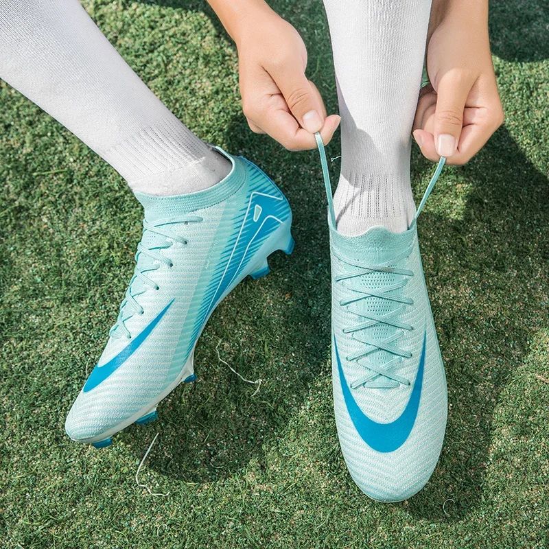 Men Professional Training Football Boots Ultralight Soccer Shoes Unisex Wholesale Women Breathable Drop Shipping Indoor Futsal