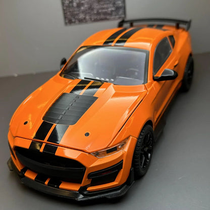 Miniaturas grandes de Ford Mustang GT500 1:18, veículo de liga fundido em metal, modelo colecionável, brinquedos com luz e som, carro de presente para crianças e meninos