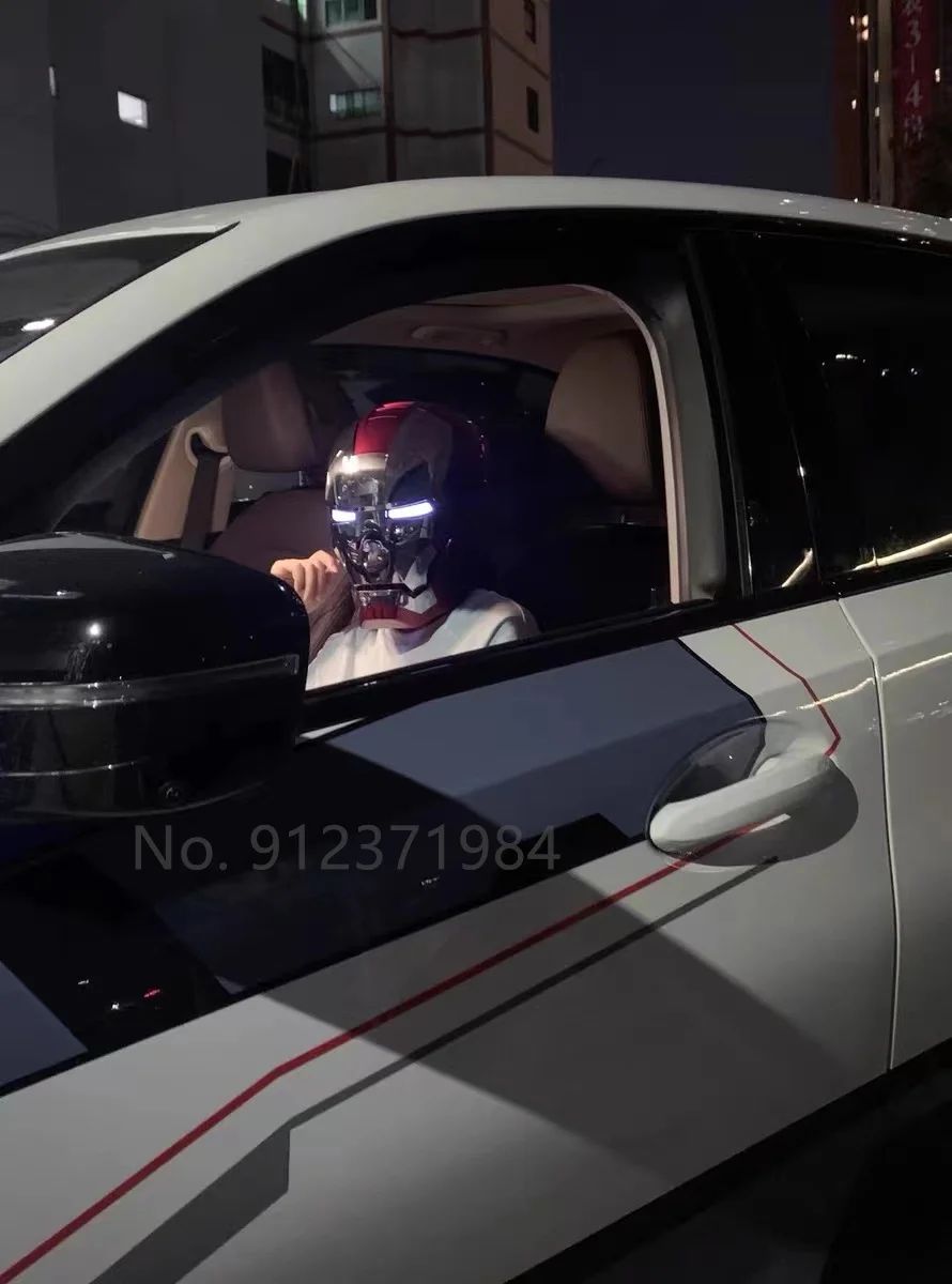 Novo capacete de Homem de Ferro AutoKing 1:1 Mk5 Cosplay Controle de Voz Olhos com Luz Modelo Brinquedos para Adultos Presente de Natal Elétrico Vestível