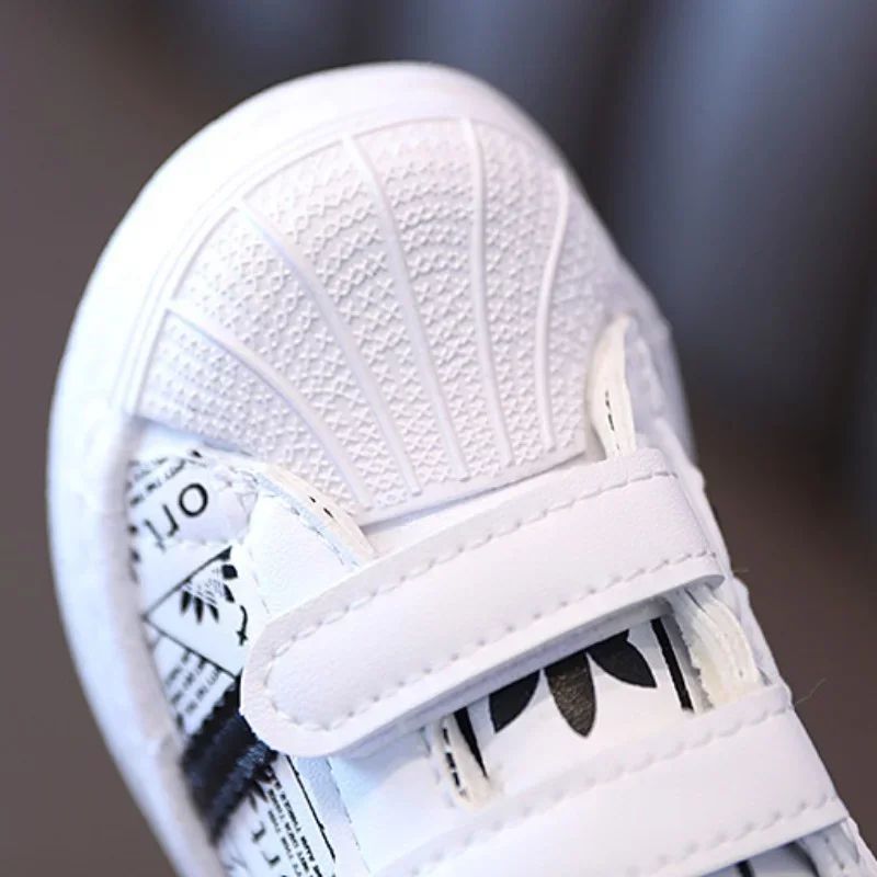 Children's Sneakers Kids Fashion Design White Non-slip Casual Shoes Boys Girls Hook Breathable Sneakers Toddler Outdoor Shoes