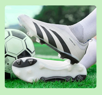 Mens High Quality Ultralight Football Shoes Society Cleats Indoor Soccer Shoes Professional Original Fast Futsal Football Boots