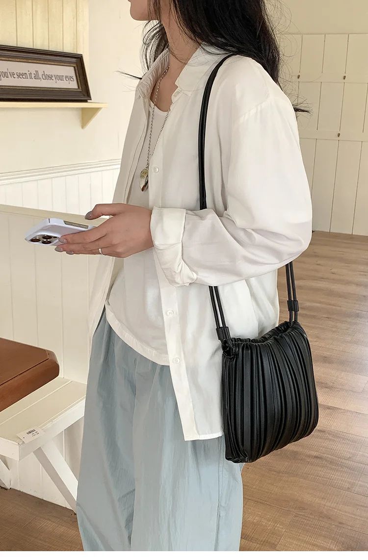 Summer Fashion New Crossbody Bag Women's PU Single Shoulder Mini Bag Luxury Versatile Pleated Casual Small Square Bag Handbags