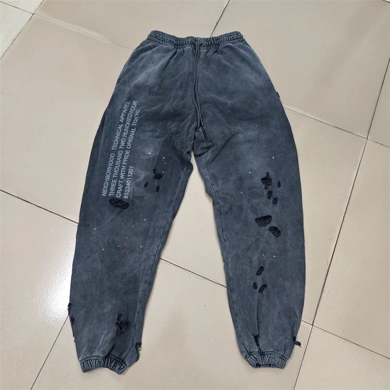 2025 Calças de Moletom NBHD Soltas Unissex de Alta Qualidade com Lavagem Pesada Retrô e Tinta Espirrada Calças de Pista Moletom Neighborhood