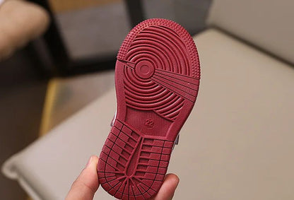 Children's Sports Shoes Low-Top Soft Bottom Color Blocking Board Shoes Boys and Girls Fashionable Hundred Non-slip Casual Shoes