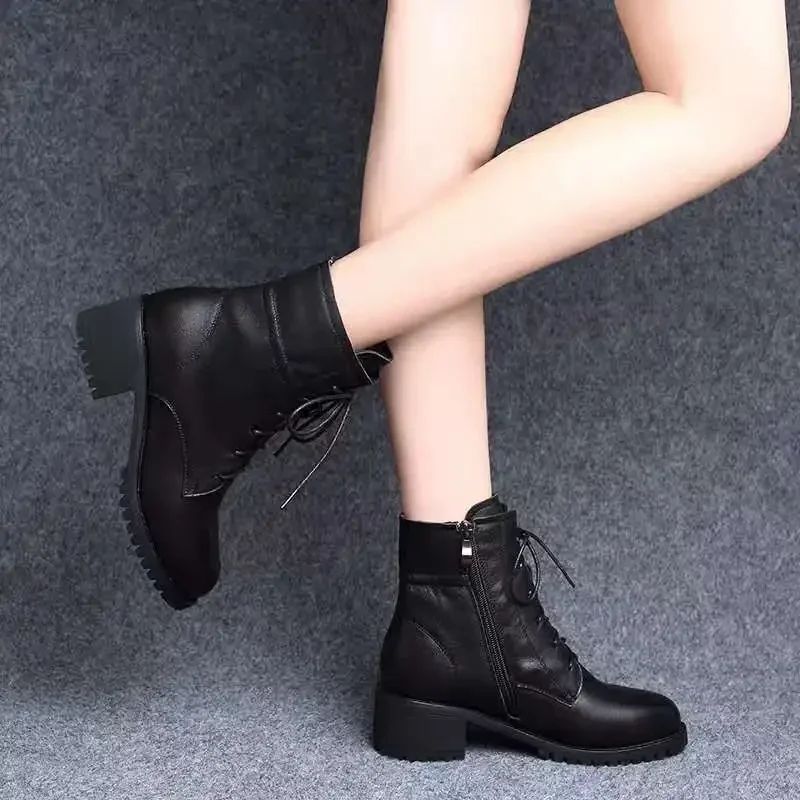 2025 Women's Shoes Luxury Chelsea Boot Women Leather Boot Chunky Winter Shoe Platform Ankle Boots Thick Heel Brand Designer