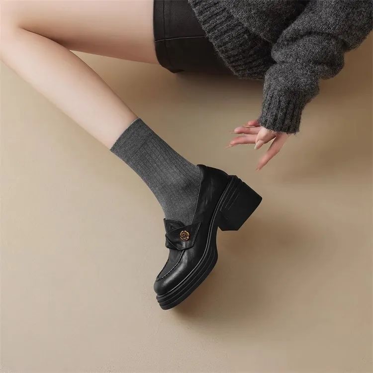Sapatos Femininos Mary Jane Retrô da Moda Primavera Outono Sapatos Casuais Versáteis Femininos Salto Alto Lolita Sapatos de Couro
